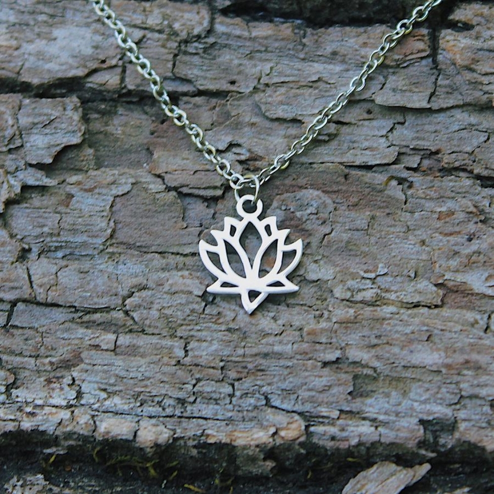 Stainless Steel Lotus Flower Necklace Silver Women's Jewelry - Picture 2 of 7